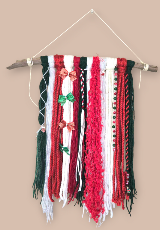 Christmas Red/Green Wall Hanging 16" W 18.5" L